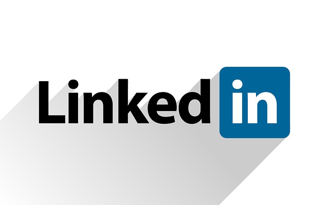 Características de las redes sociales - Logo de Linkedin